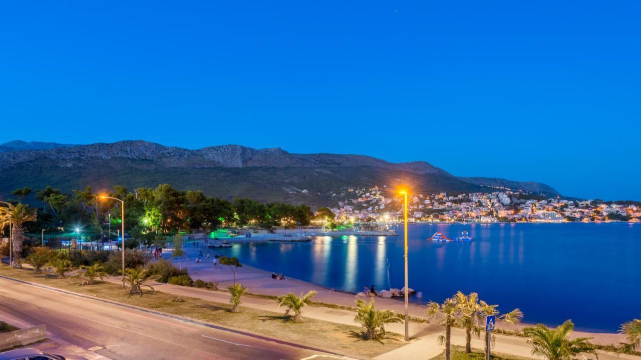 Hostel Book'N'Hook Stobreč Dış mekan fotoğraf